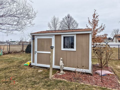 Tiny photo for 1415 Dairy Lane, Ottawa, IL 61350 (MLS # 12560992)