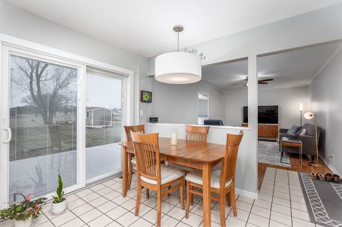 Tiny photo for 1415 Dairy Lane, Ottawa, IL 61350 (MLS # 12560992)