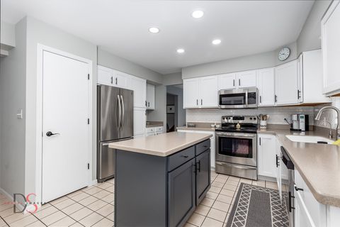 Tiny photo for 1415 Dairy Lane, Ottawa, IL 61350 (MLS # 12560992)