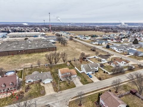 Tiny photo for 1415 Dairy Lane, Ottawa, IL 61350 (MLS # 12560992)