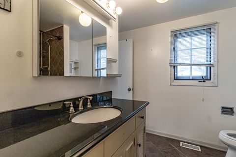 Tiny photo for 809 Thornton Lane, Buffalo Grove, IL 60089 (MLS # 12626392)