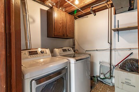 Tiny photo for 809 Thornton Lane, Buffalo Grove, IL 60089 (MLS # 12626392)