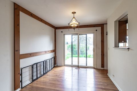 Tiny photo for 809 Thornton Lane, Buffalo Grove, IL 60089 (MLS # 12626392)