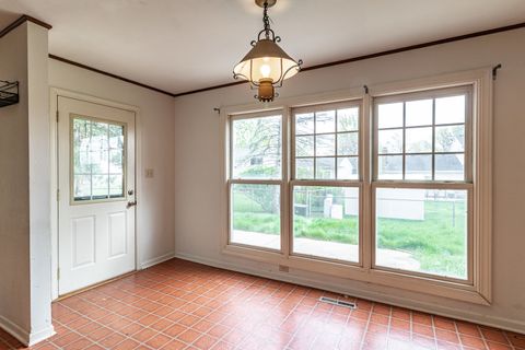 Tiny photo for 809 Thornton Lane, Buffalo Grove, IL 60089 (MLS # 12626392)