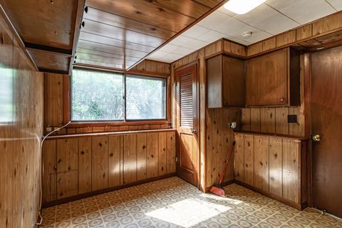 Tiny photo for 809 Thornton Lane, Buffalo Grove, IL 60089 (MLS # 12626392)
