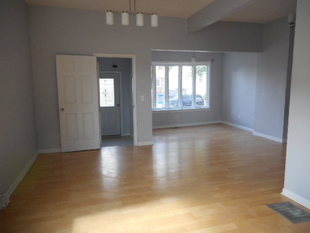 3027 Clarence Avenue