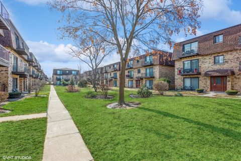 A home in Des Plaines