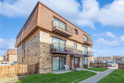 A home in Des Plaines