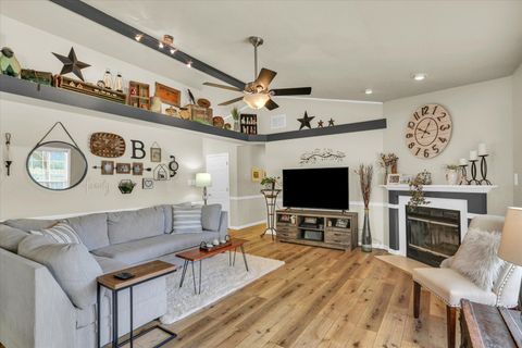 Tiny photo for 401 WINSTON Court, St. Joseph, IL 61873 (MLS # 12471891)