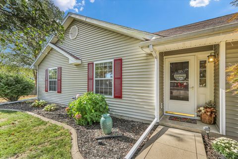 Tiny photo for 401 WINSTON Court, St. Joseph, IL 61873 (MLS # 12471891)