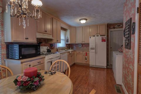 Tiny photo for 701 SOUTHLAND Circle, Tuscola, IL 61953 (MLS # 12460358)