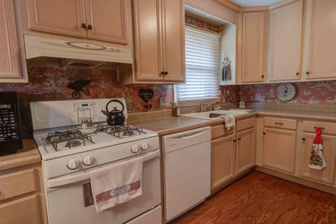 Tiny photo for 701 SOUTHLAND Circle, Tuscola, IL 61953 (MLS # 12460358)