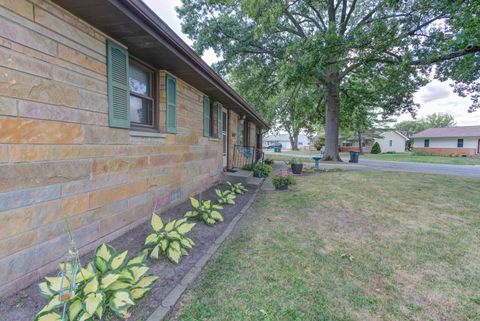 Tiny photo for 701 SOUTHLAND Circle, Tuscola, IL 61953 (MLS # 12460358)