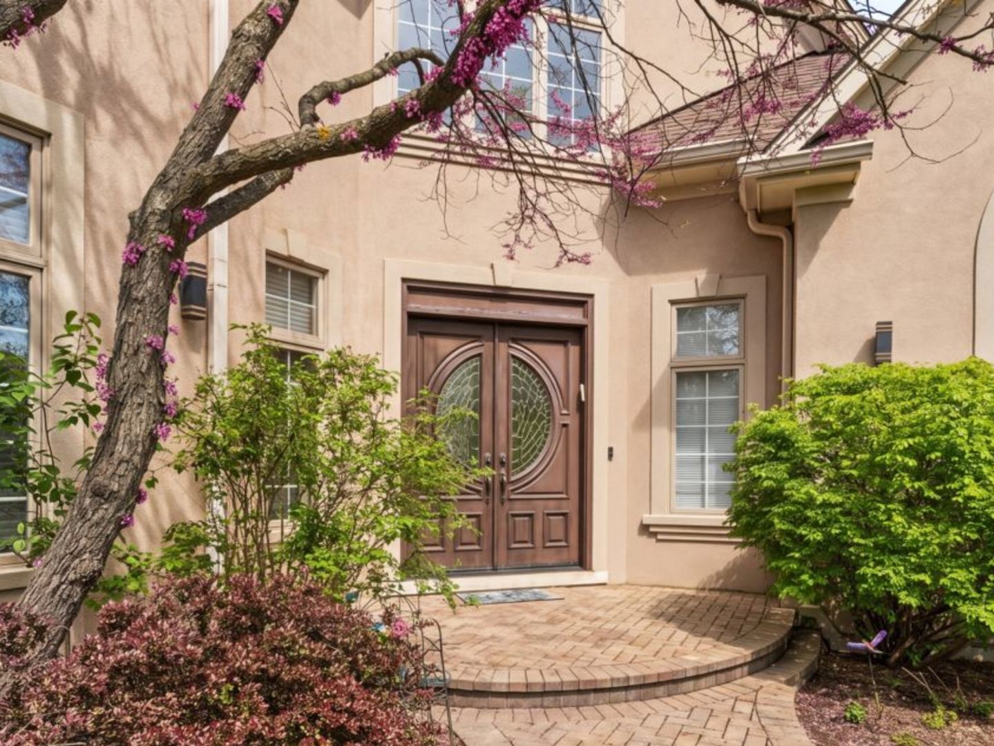 1745 Sundrop Circle