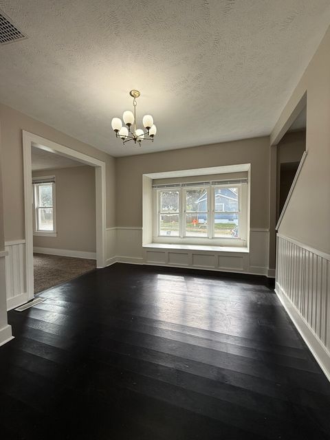 Tiny photo for 1401 W Elm Street, Bloomington, IL 61701 (MLS # 12495577)