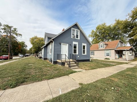 1401 W Elm Street Bloomington IL 61701