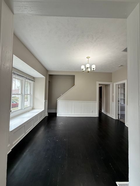 Tiny photo for 1401 W Elm Street, Bloomington, IL 61701 (MLS # 12495577)