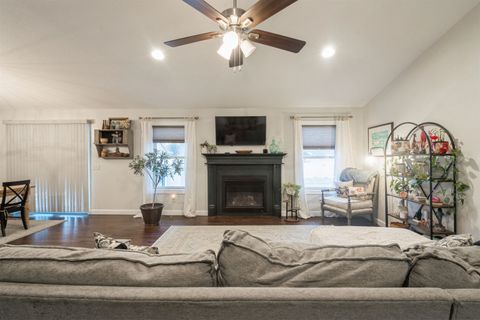 Tiny photo for 908 14th Street, RapidsCity, IL 61278 (MLS # 100000035)