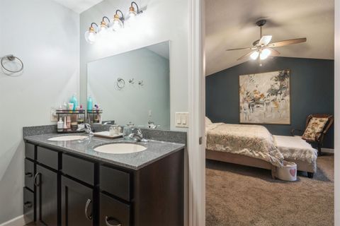 Tiny photo for 908 14th Street, RapidsCity, IL 61278 (MLS # 100000035)