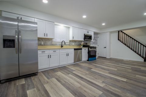 Tiny photo for 17552 Roy Street, Lansing, IL 60438 (MLS # 12566752)