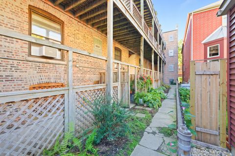 Tiny photo for 1014 W Barry Avenue #1, Chicago, IL 60657 (MLS # 12499922)