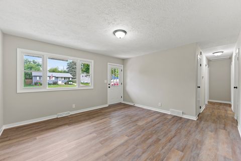 Tiny photo for 2715 Colorado Avenue, Rockford, IL 61109 (MLS # 12512511)