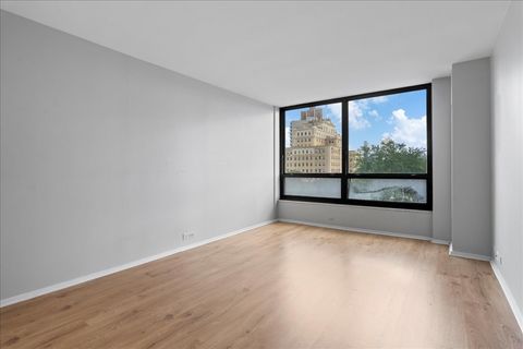 Tiny photo for 2020 N Lincoln Park West Street #3H, Chicago, IL 60614 (MLS # 12456434)