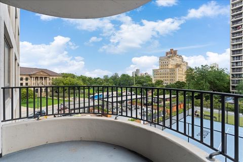 Tiny photo for 2020 N Lincoln Park West Street #3H, Chicago, IL 60614 (MLS # 12456434)