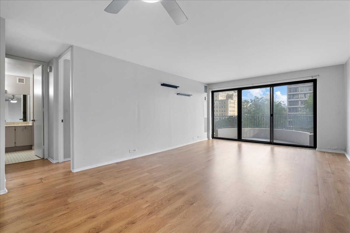 2020 N Lincoln Park West Street 3H