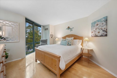 Tiny photo for 480 N Mcclurg Court #310, Chicago, IL 60611 (MLS # 12787314)