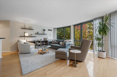 Tiny photo for 480 N Mcclurg Court #310, Chicago, IL 60611 (MLS # 12787314)