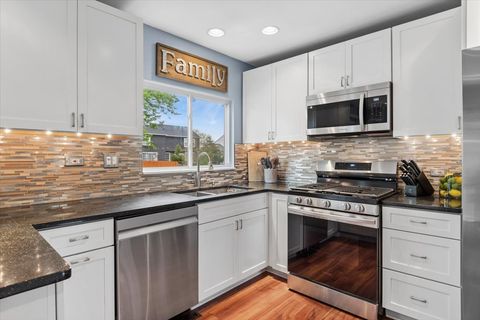 Tiny photo for 733 Cypress Lane, Carol Stream, IL 60188 (MLS # 12632015)
