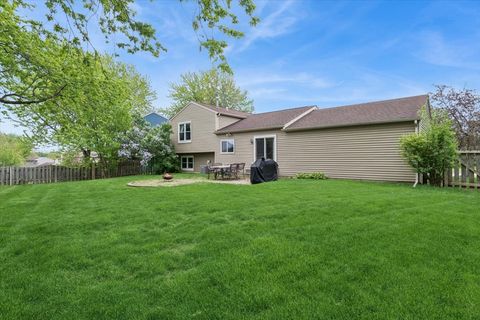 Tiny photo for 733 Cypress Lane, Carol Stream, IL 60188 (MLS # 12632015)