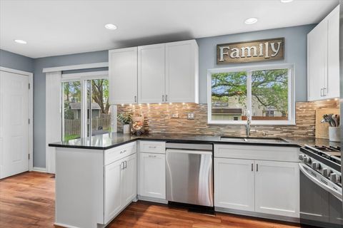 Tiny photo for 733 Cypress Lane, Carol Stream, IL 60188 (MLS # 12632015)