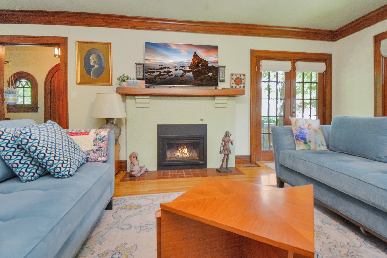 Bloomington, Illinois 61701, United States, 3 Bedrooms Bedrooms, ,2 BathroomsBathrooms,Residential,Contingent,158645