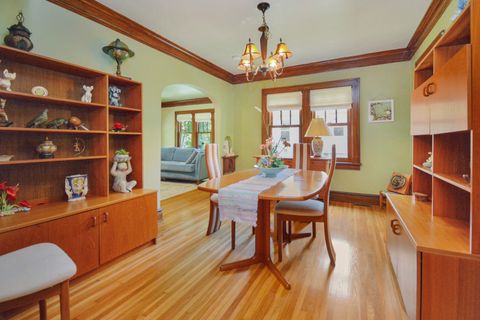 Tiny photo for 9 Harwood Place, Bloomington, IL 61701 (MLS # 12400592)