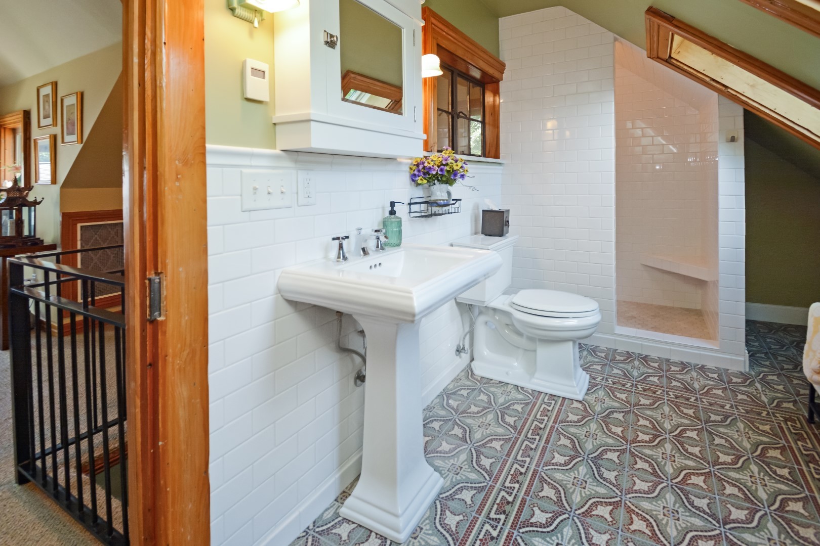 Bloomington, Illinois 61701, United States, 3 Bedrooms Bedrooms, ,2 BathroomsBathrooms,Residential,Contingent,158645