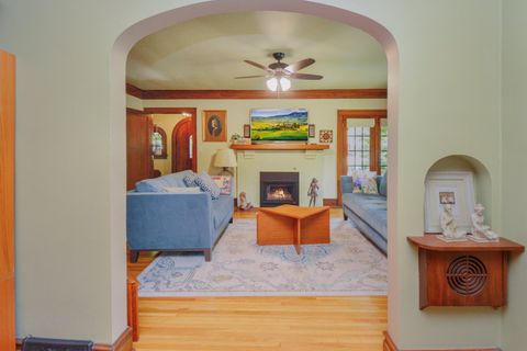 Tiny photo for 9 Harwood Place, Bloomington, IL 61701 (MLS # 12400592)