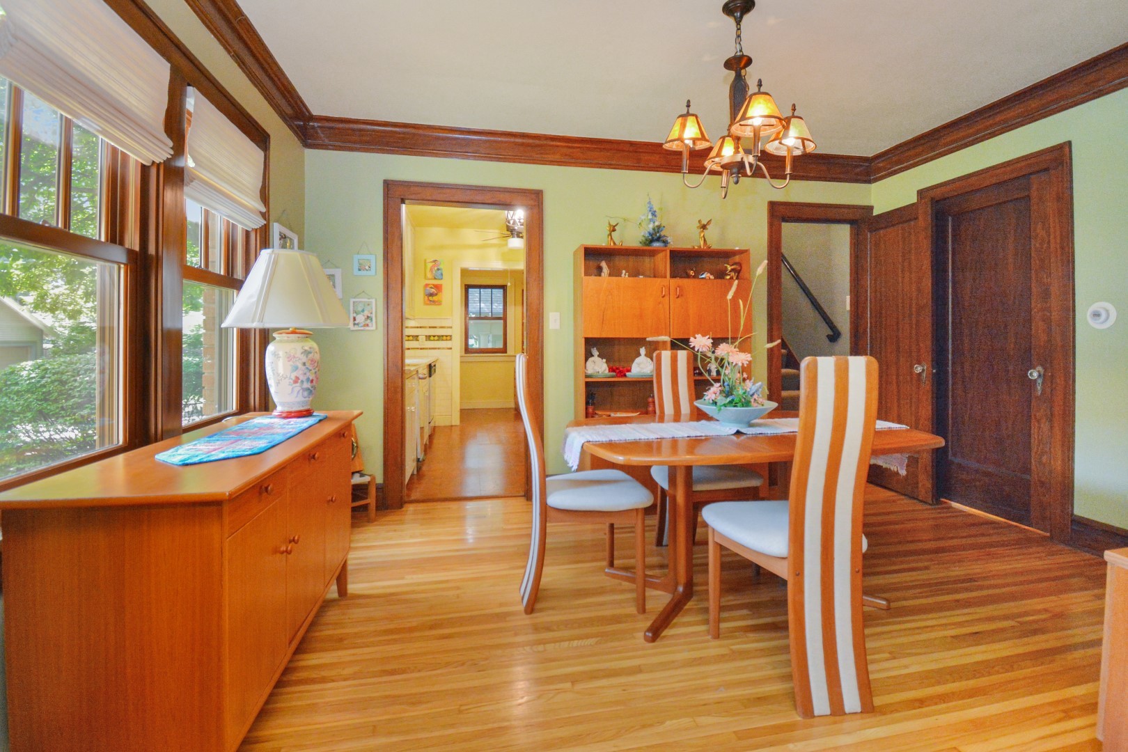 Bloomington, Illinois 61701, United States, 3 Bedrooms Bedrooms, ,2 BathroomsBathrooms,Residential,Contingent,158645