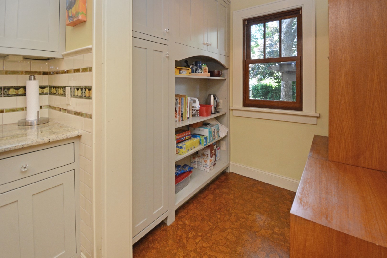 Bloomington, Illinois 61701, United States, 3 Bedrooms Bedrooms, ,2 BathroomsBathrooms,Residential,Contingent,158645