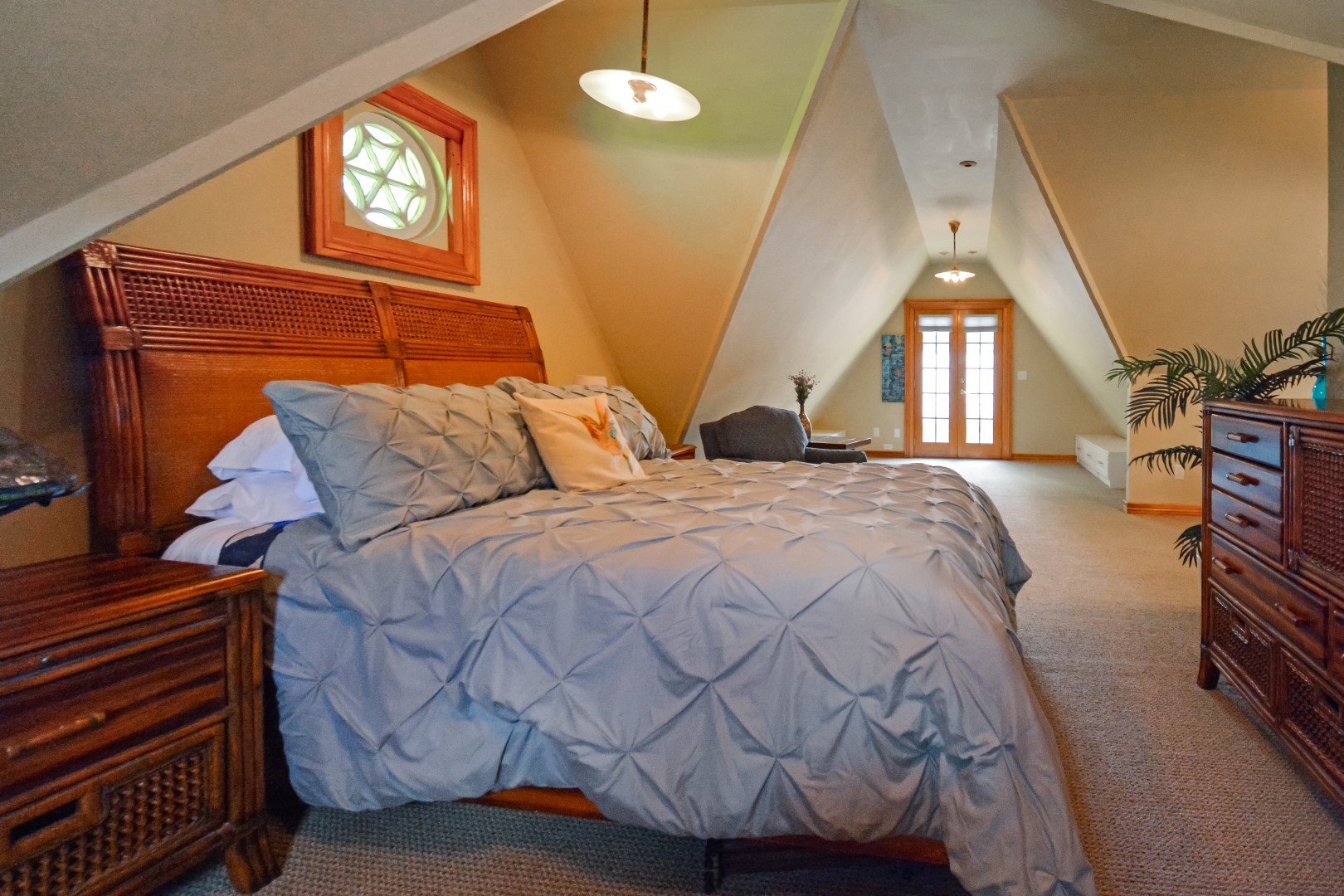 Bloomington, Illinois 61701, United States, 3 Bedrooms Bedrooms, ,2 BathroomsBathrooms,Residential,Contingent,158645