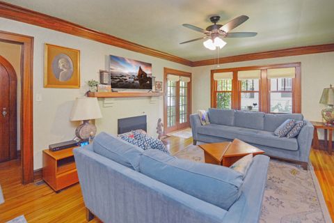 Tiny photo for 9 Harwood Place, Bloomington, IL 61701 (MLS # 12400592)