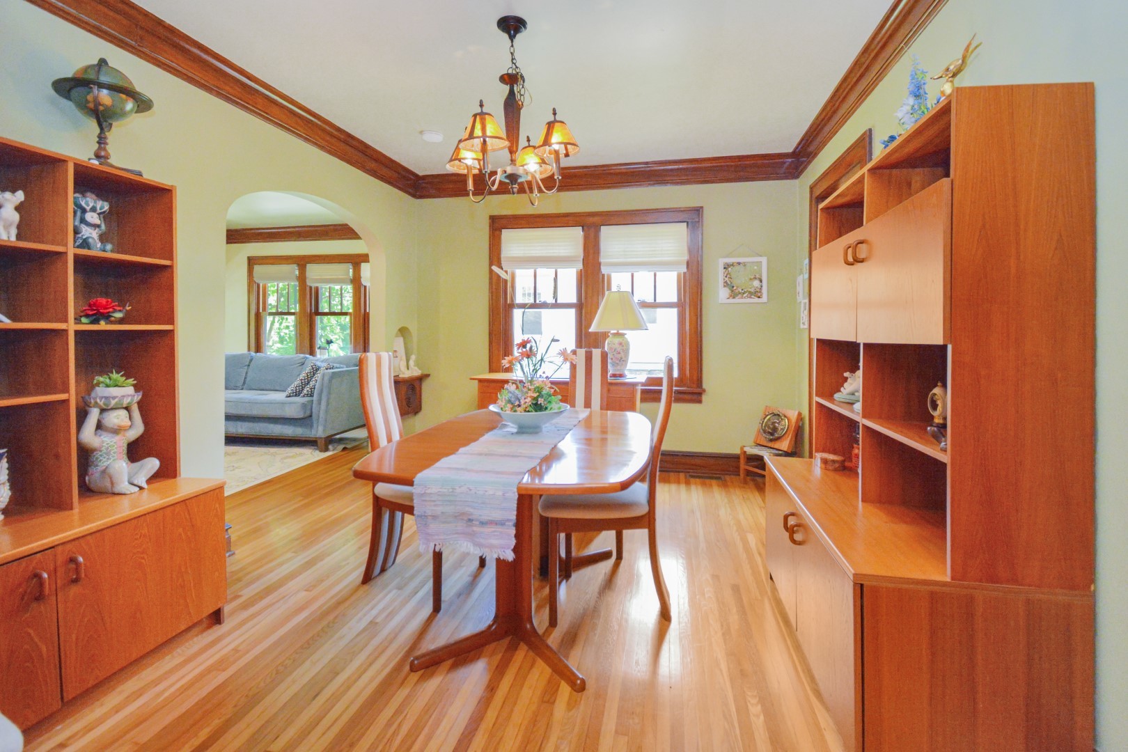 Bloomington, Illinois 61701, United States, 3 Bedrooms Bedrooms, ,2 BathroomsBathrooms,Residential,Contingent,158645