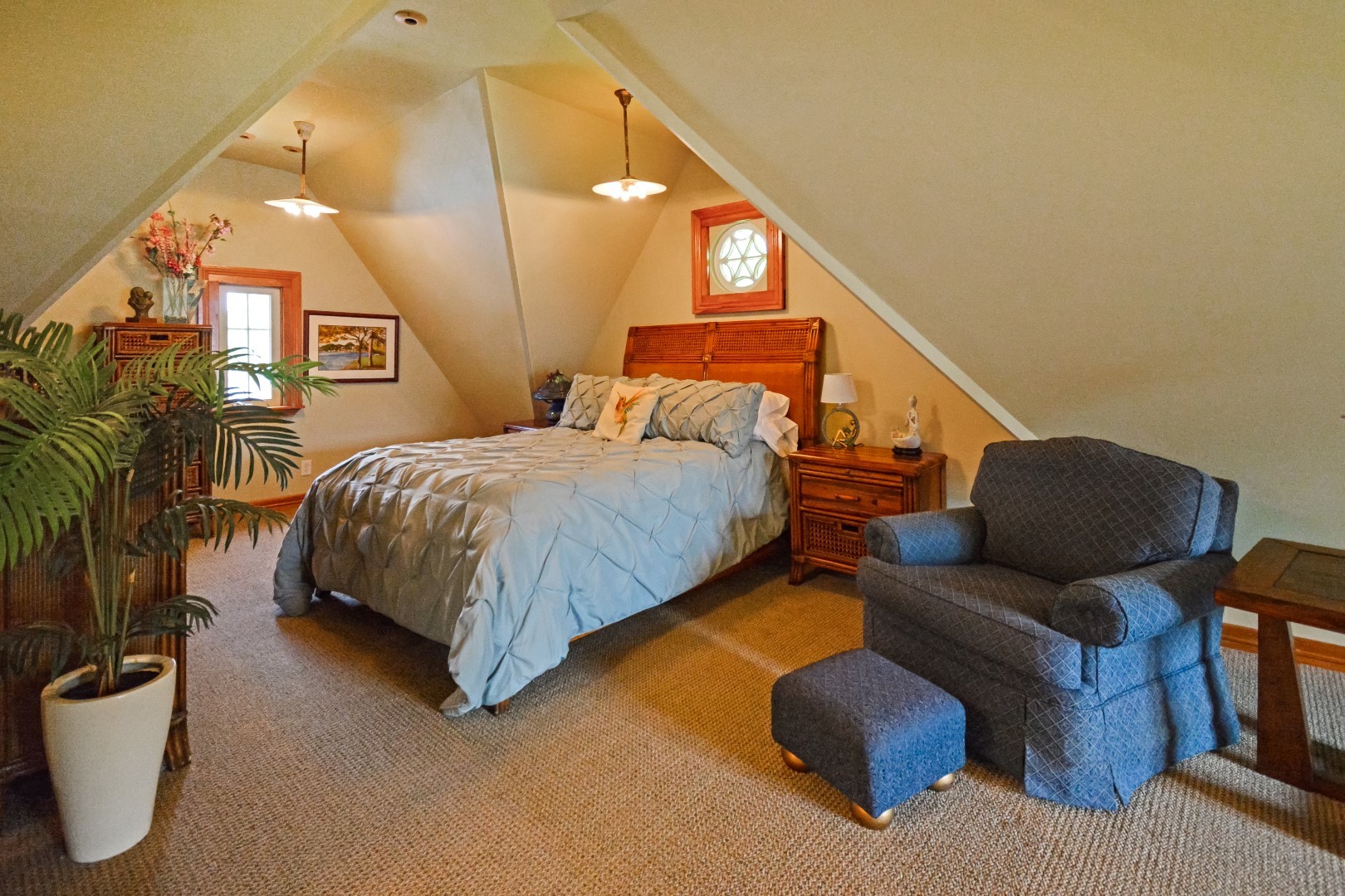 Bloomington, Illinois 61701, United States, 3 Bedrooms Bedrooms, ,2 BathroomsBathrooms,Residential,Contingent,158645