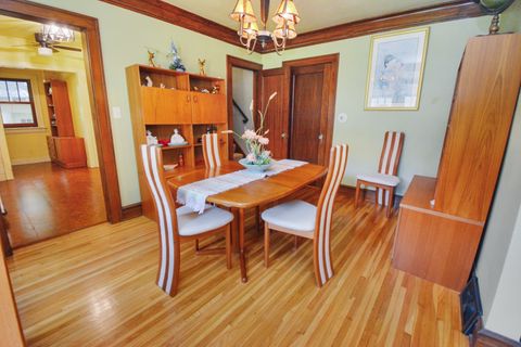 Tiny photo for 9 Harwood Place, Bloomington, IL 61701 (MLS # 12400592)