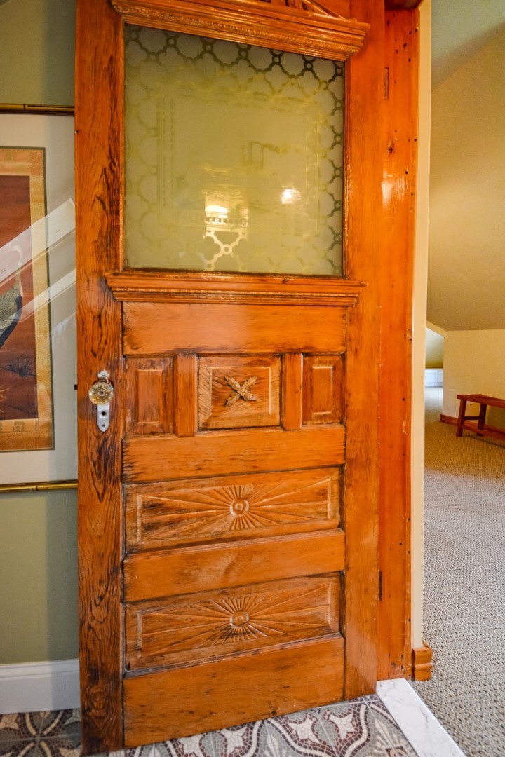 Bloomington, Illinois 61701, United States, 3 Bedrooms Bedrooms, ,2 BathroomsBathrooms,Residential,Contingent,158645