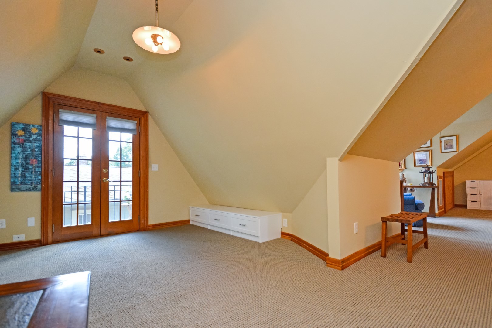 Bloomington, Illinois 61701, United States, 3 Bedrooms Bedrooms, ,2 BathroomsBathrooms,Residential,Contingent,158645