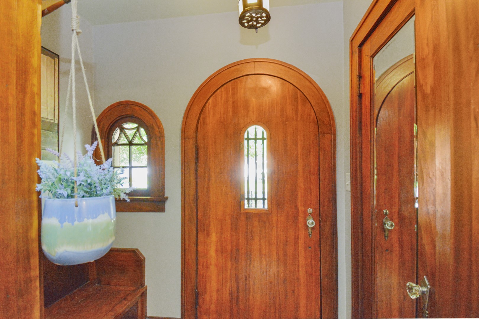 Bloomington, Illinois 61701, United States, 3 Bedrooms Bedrooms, ,2 BathroomsBathrooms,Residential,Contingent,158645