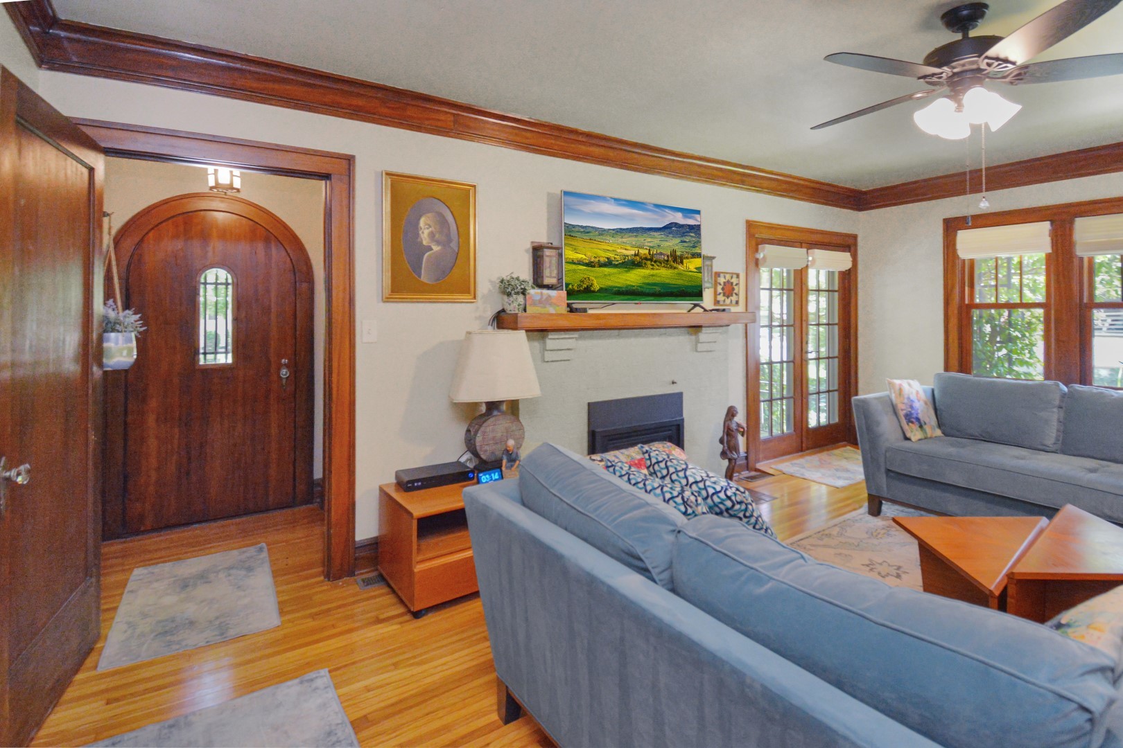 Bloomington, Illinois 61701, United States, 3 Bedrooms Bedrooms, ,2 BathroomsBathrooms,Residential,Contingent,158645