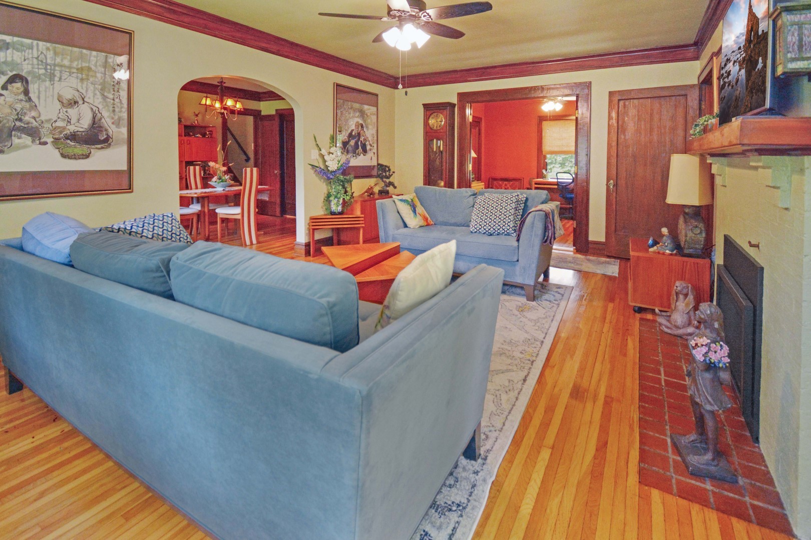 Bloomington, Illinois 61701, United States, 3 Bedrooms Bedrooms, ,2 BathroomsBathrooms,Residential,Contingent,158645